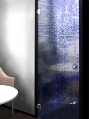Puerta de vidrio laminado con insercion de impresion digital y leds