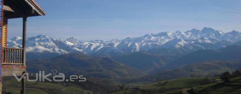Posiblemente,las mejores vistas a los Picos de Europa,en Balcn del Marqus