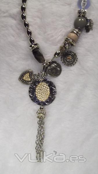 Gran variedad en collares  www.elangelus.com