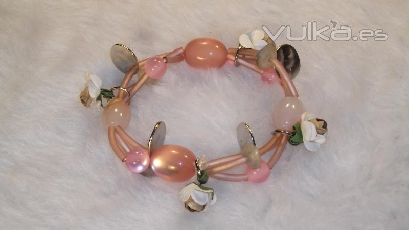 Gran variedad en pulseras  www.elangelus.com