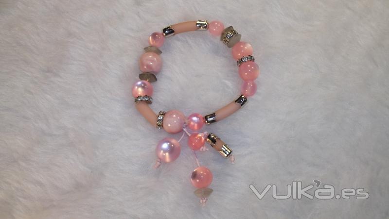 Gran variedad en pulseras  www.elangelus.com