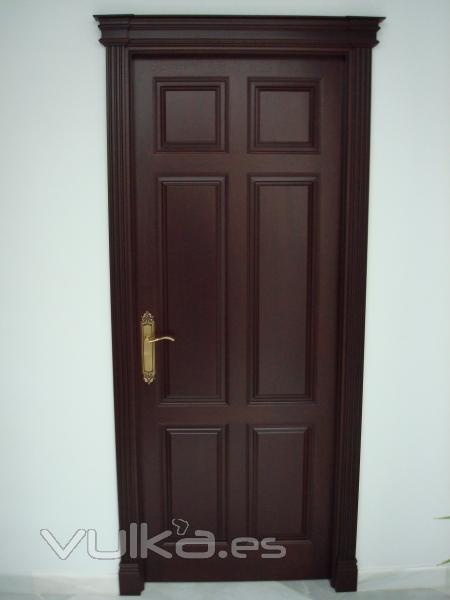 Puerta interior Iroko Maciza