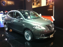 Lancia   concesionarios , nuevo y  5p presentado en el salon barcelona 2011