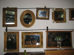Gran variedad de espejos.
