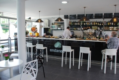 Cafeteria en el garden