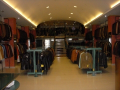 Tenemos a su disposición las últimas novedades en piel. ¡Venga a visitarnos!