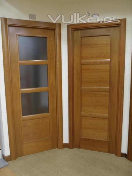 PUERTAS DISEO CON MOLDURA MADERA CEREZO