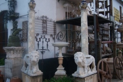 Magnifica pareja de esculturas italianas realizadas en marmol de carrara representado leones