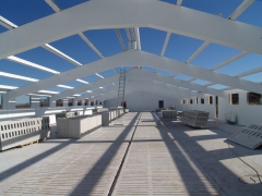 Nave prefabricada con estructura de hormigon