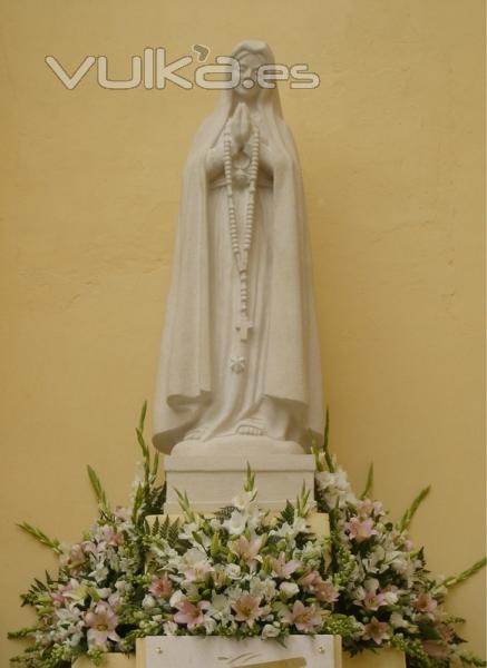 Virgen de Ftima tallada en piedra. Trigueros (Huelva)