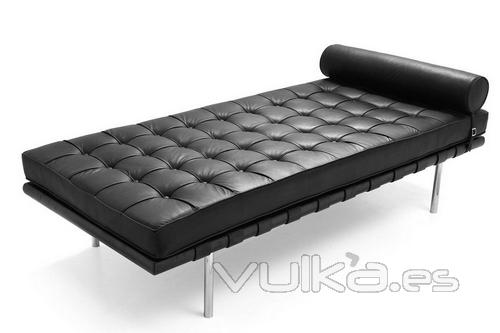 Day Bed Mod. Barna, acero inoxidable, piel negra.