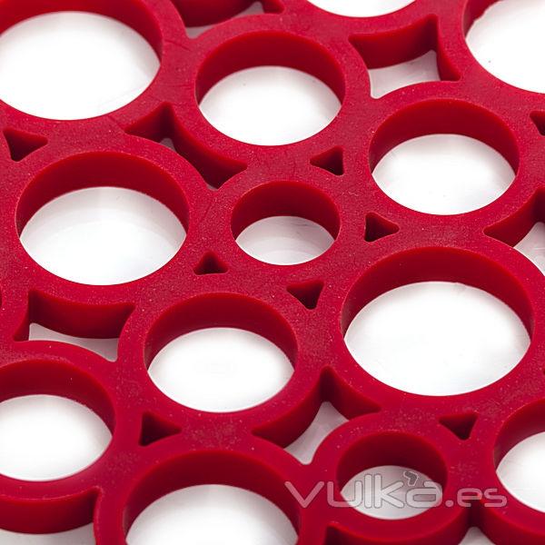 Salvamanteles silicona circulos rojo en lallimona.com (detalle 2)