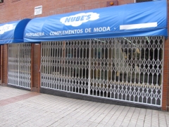 Foto 46 cerramientos metálicos en Valladolid - Benadoor, sl (puertas y Automatismos)