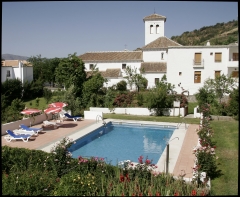Hotel de mecina fondales, piscina y jardin