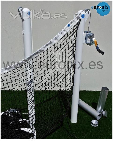 Postes de padel /postes de tenis fabricados en acero decapado. Tubo 80x2. (www.euronix.es)
