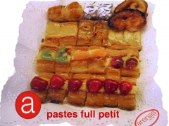 Pastes full dolces