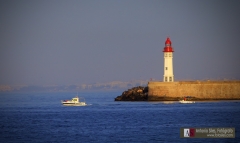 Faro en el puerto de almeria