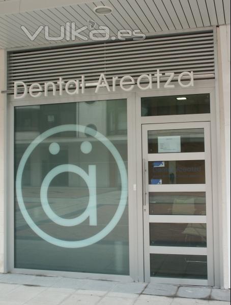 Fachada de Clnica Dental en Plentzia (Vizcaya)
