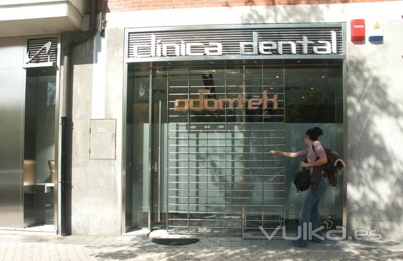 Fachada, de Clínica Dental en San Sebastián (Guipúzcoa)