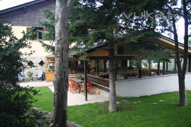 El Jardin y el bar, entrada al Xalet Refugio.