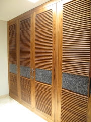 Puerta armario teca