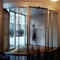 Puerta peatonal automatica semicircular mod circus
