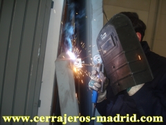 CERRAJEROS-ONLINE - 91 665 47 67