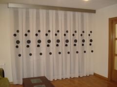 Comedor cortina paneau tablon, dibujo bordado con galeria acero