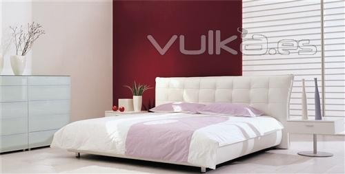 Cama Mod. BRIGHTON, piel blanca.