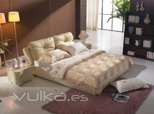 Cama Mod. P8138, piel.