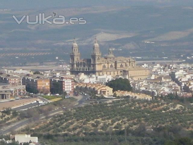 Jaen y su Catedral, vista desde los ventanales