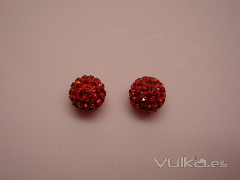 Pendientes Swarovski en Rojo 8mm Plata de 1ª Ley. Más modelos en www.elrincondemisalhajas.es