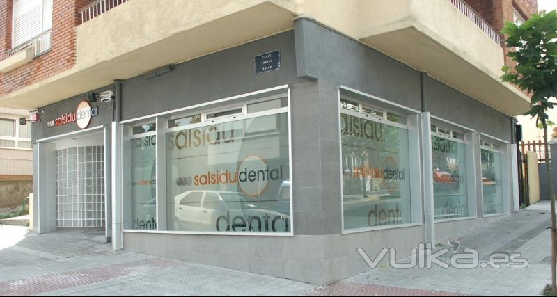 Fachada de Clnica Dental en Algorta ( Vizcaya)