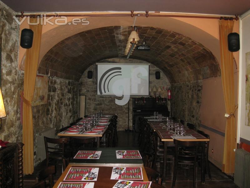Instalacin audiovisual diseada e instalada por GF Consultoria Acstica. Restaurante de Girona.
