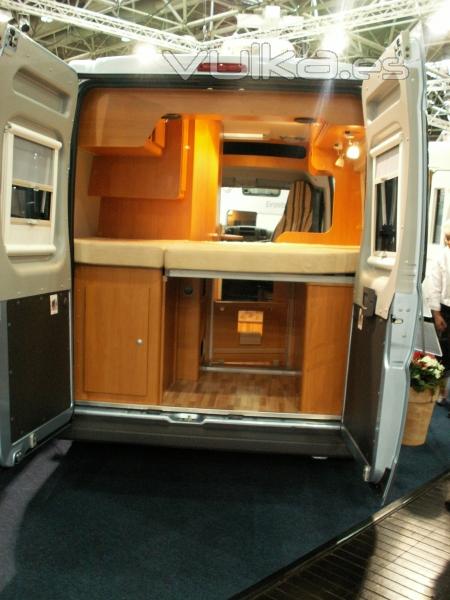 Accesorios para furgonetas camper: cocinas camping, asientos cama, camas para furgonetas...