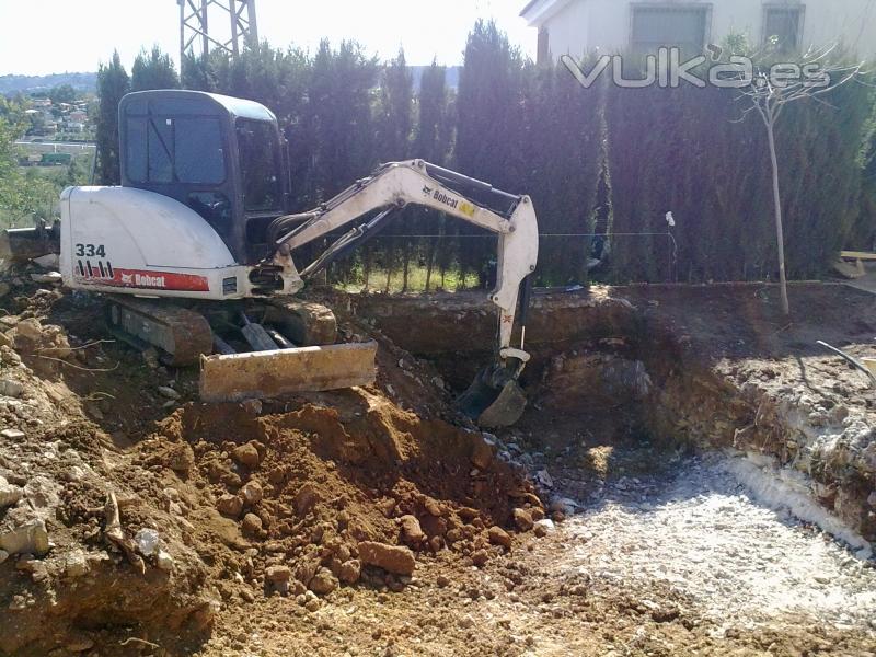 EXCAVACION  DE EMPLAZAMIENTO DE PISCINA CHIVA