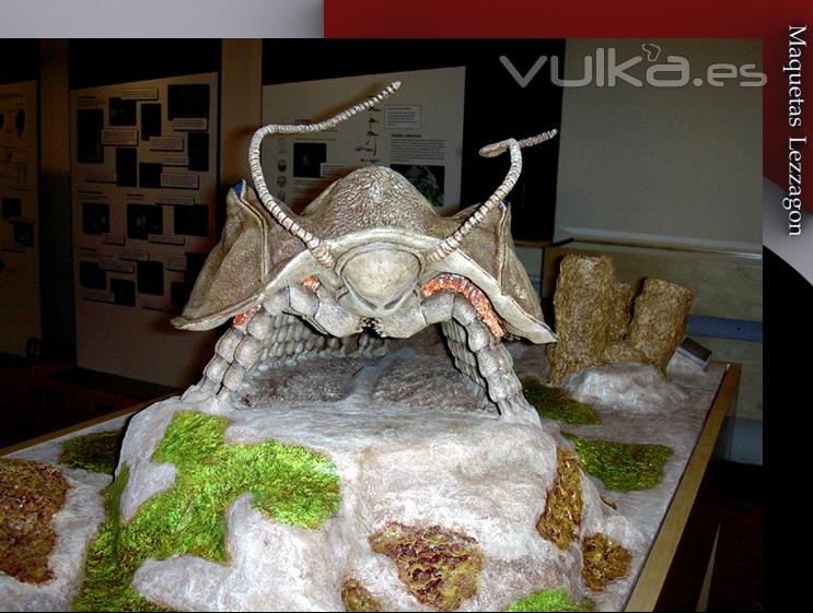 Diorama submarino compuesto de un trilobites 
