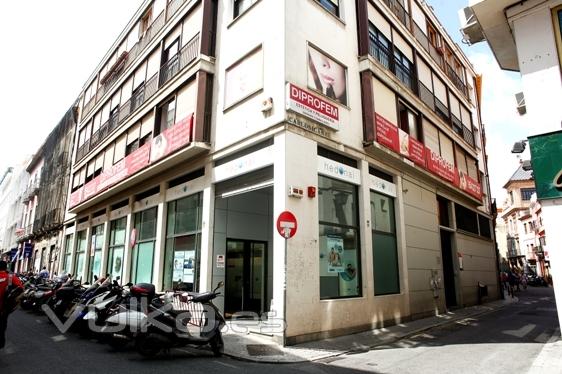 Diprofem S.L. Centro de Estudios Superiores de Estética y Peluquería