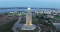 torre de hércules, fotograma  de una secuencia aérea