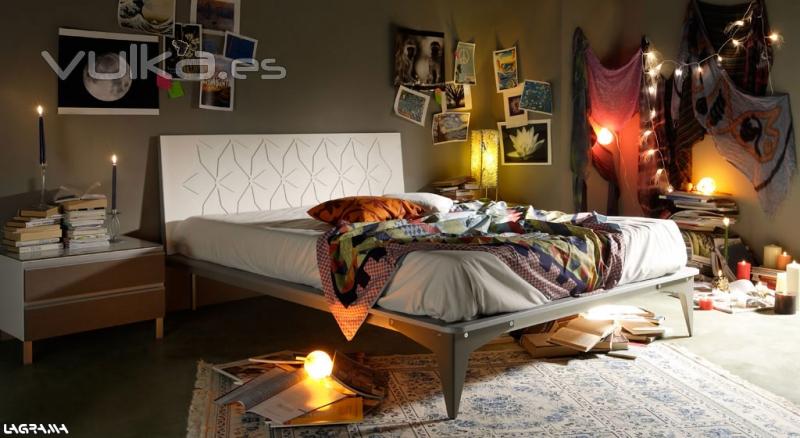 Muebles dormitorio con cama patas metalicas
