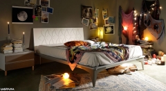 Muebles dormitorio con cama patas metalicas