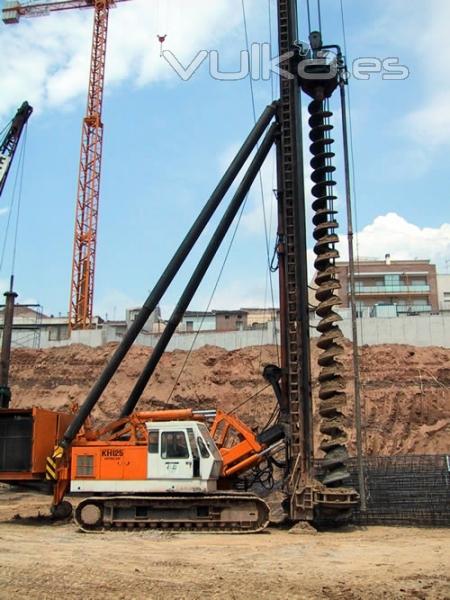 Hitachi KH 125 GLS-K CFA rig (Pilotes de barrena continua)