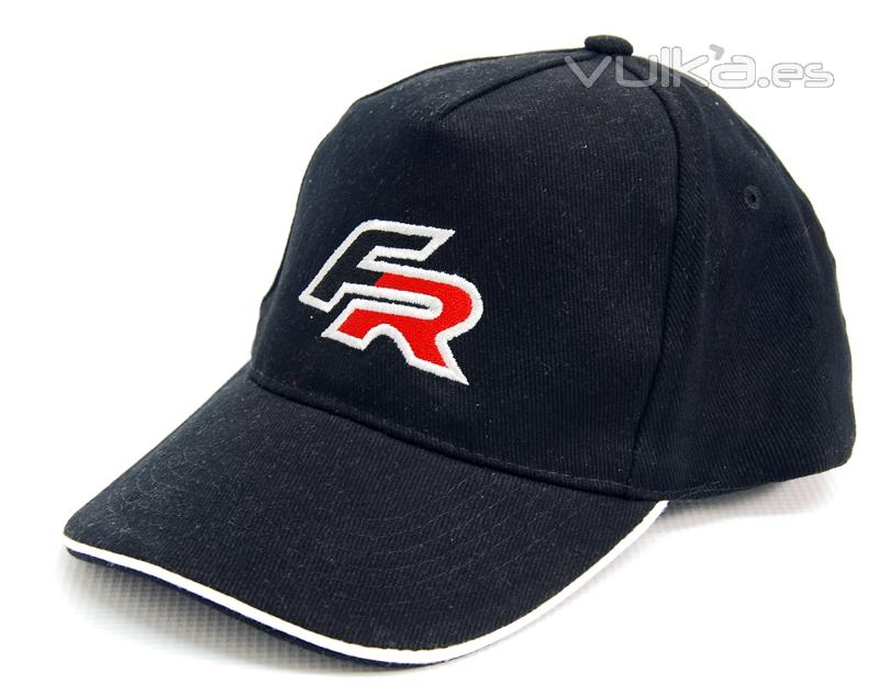 Gorra bordada a tres colores, segn logo del cliente.