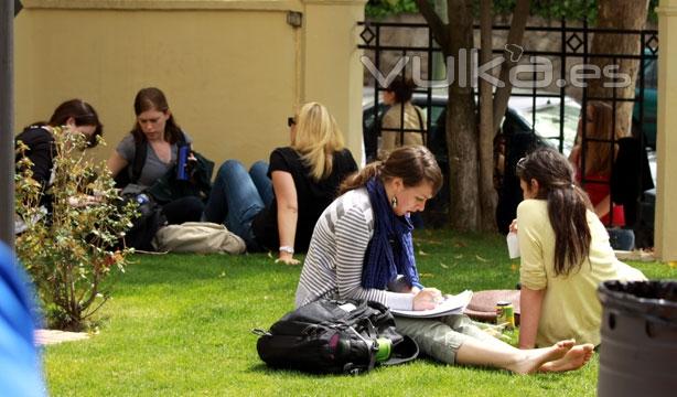 Estudiantes por fuera