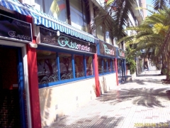 Terraza para disfrutar de tu comida en un día soledado