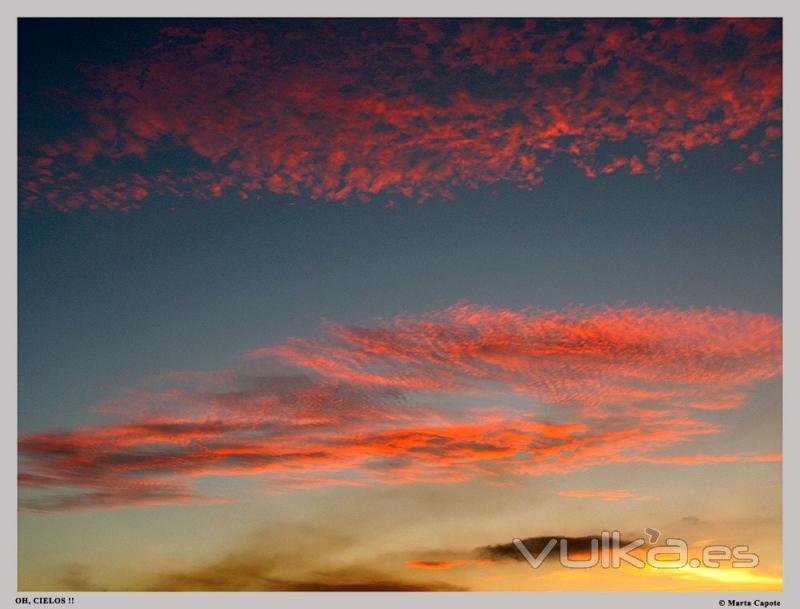 Fotografa de Marta Capote - Oh, cielos 4- Med. 35 x 45 cms