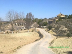 Caminos que nos llevan a bellos lugares insólitos