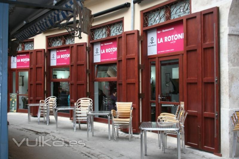 Rotulacin en impresin digital, establecimientos Plaza Redonda Valencia. Rtulos Cebra.
