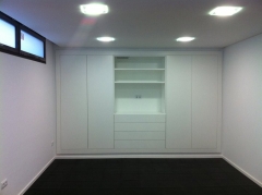 Mueble armario lacado blanco mate