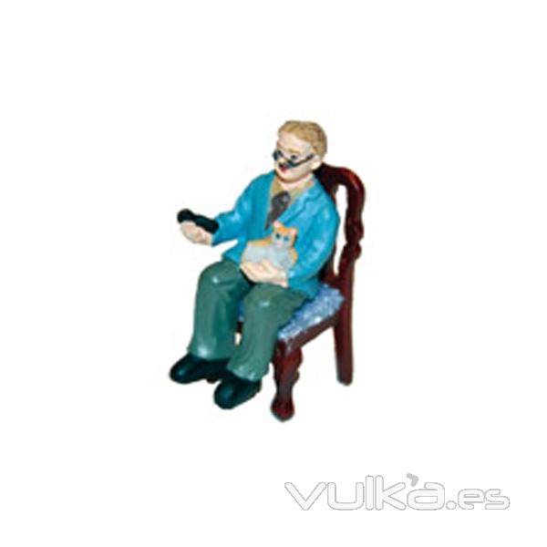 Abuelo sentado en resina para casas de muñecas